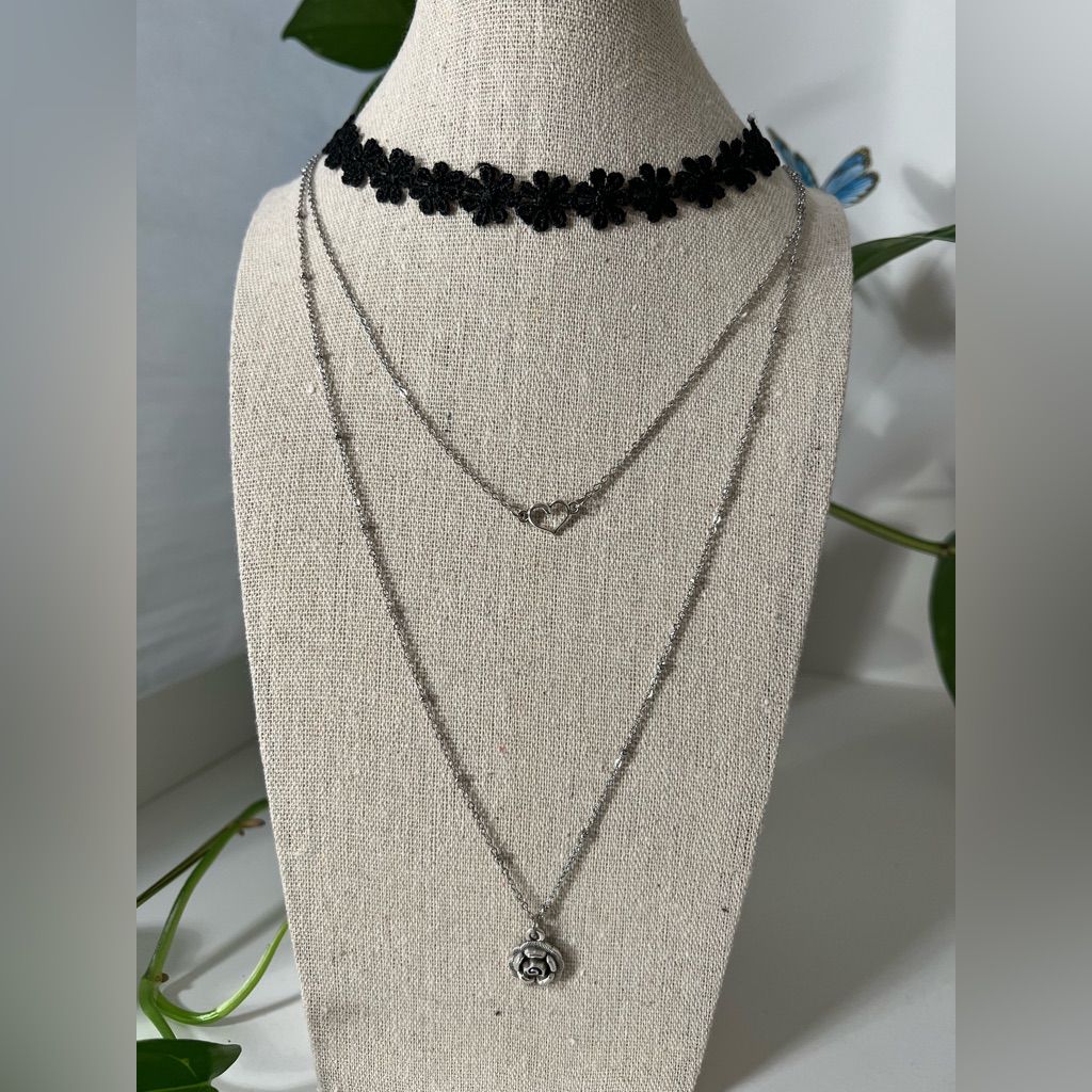 Floral Silver Multi-Chain Charm Necklace Set With Black Lace Choker 23$